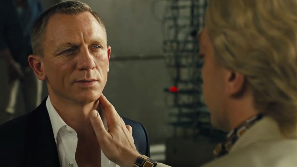 Sunday Smackdown: Skyfall vs Spectre